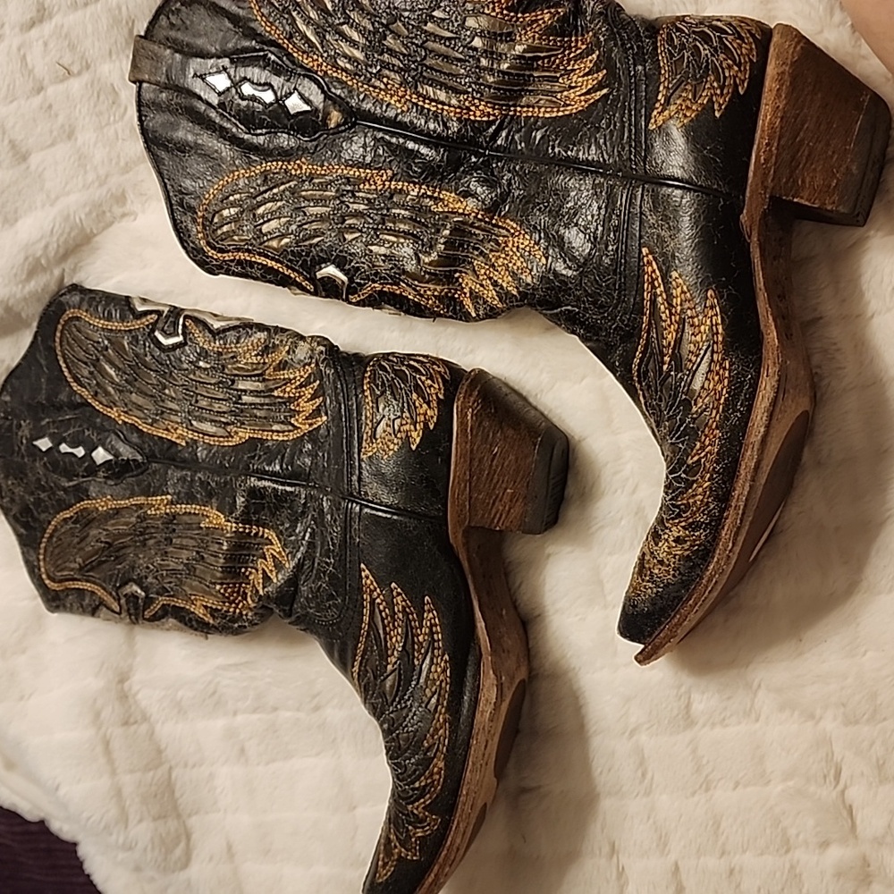 Corral boots for women size 7